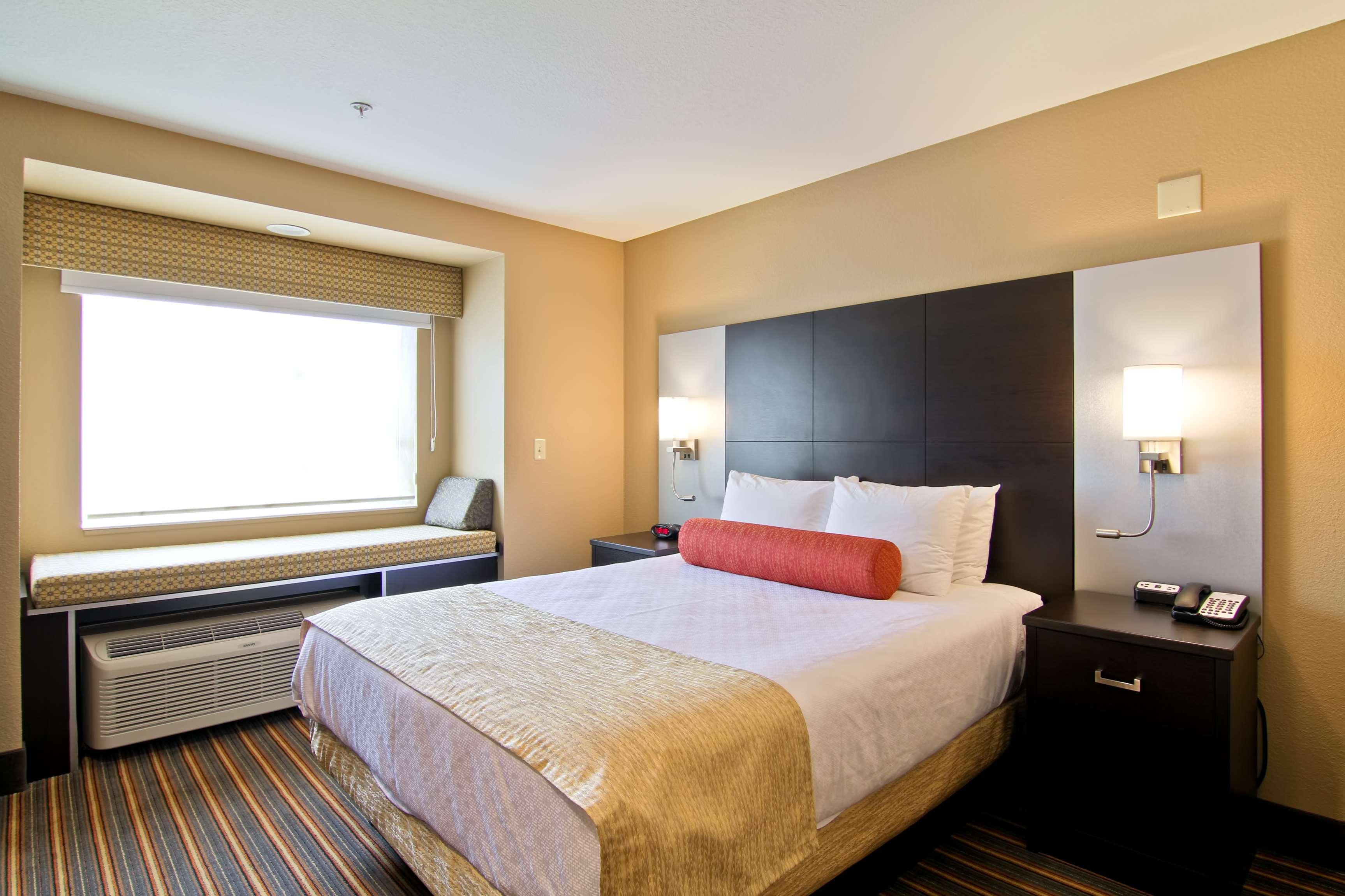 Best Western Plus Woodstock Inn & Suites Exterior foto